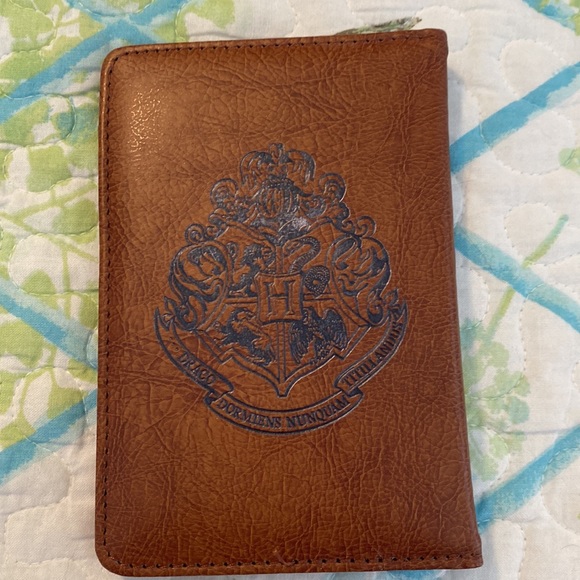 Harry Potter Card Holder - Picture 2 of 5
